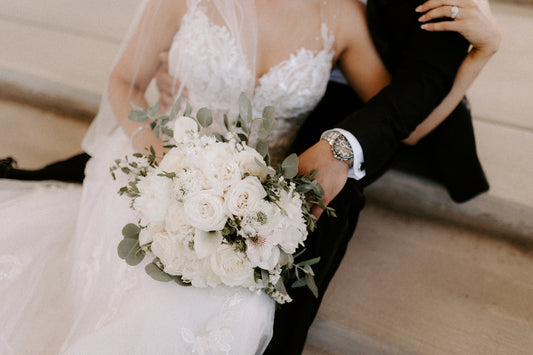 Top Questions to Ask Your Florist When Planning Your Wedding Flowers