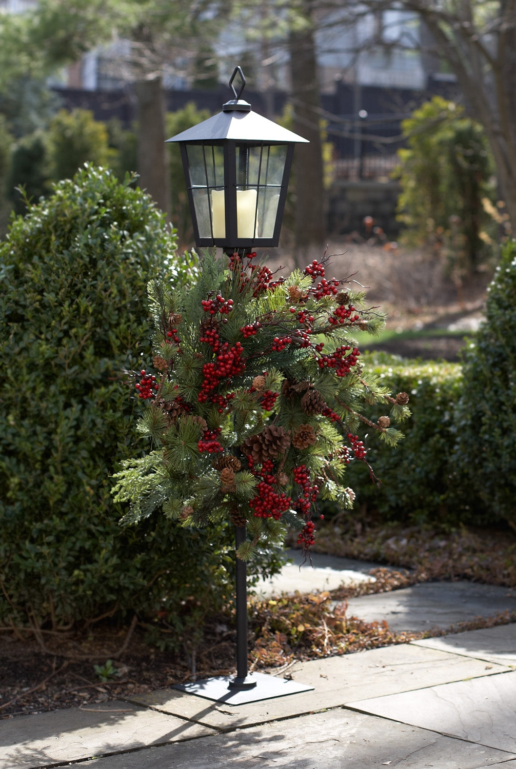 Lantern Wreath Holder 43.5"H Metal/Glass